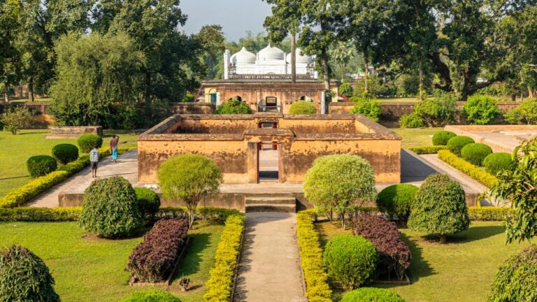 Top 8 Places To Visit In Murshidabad District, West Bengal - Swarnab Dutta